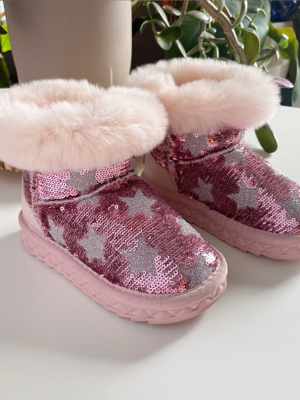 Doe a Dear Pink Sequin Star Fur Lined Boots | Size 11
